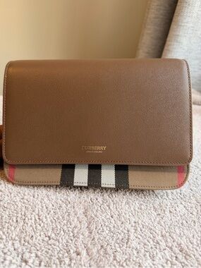 Burberry Mackford with Classic Check Shoulder Bag/Clutch